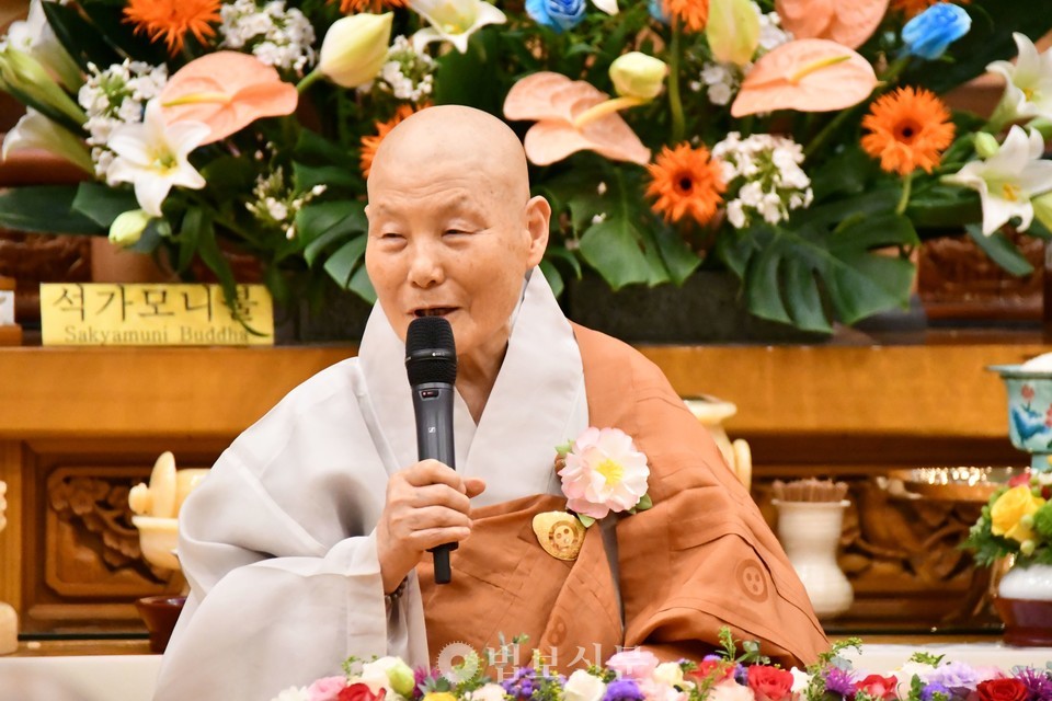 �� �������� �Ϲ� ������ ��縦 ���� ����13�� �����񱸴�ȸ ������� ���ΰ��� �����������ࡤ�̷����� ���� ���� ��翡 ���� ������ �񱸴� �°��� ������ ���̴� �� ����޶󡱰� ����ߴ�.